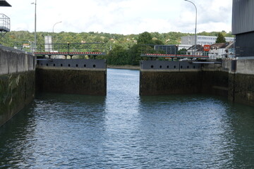 Passage d'&eacute;cluse &agrave; Champagne-sur-Seine