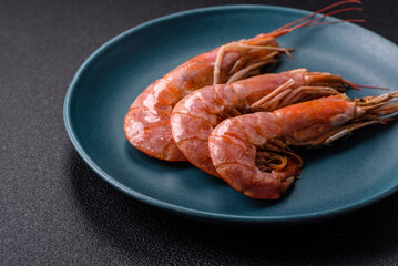 Boiled tiger prawns with salt, spices, herbs and vegetables
