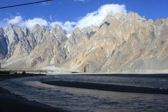 Pasu Cones view from the main road 