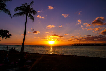 アラモアナビーチパークの夕日