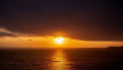 Obraz premium A big sun rises under the dark sky