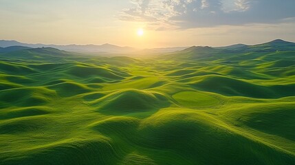 Obraz premium Lush Green Rolling Hills at Sunset