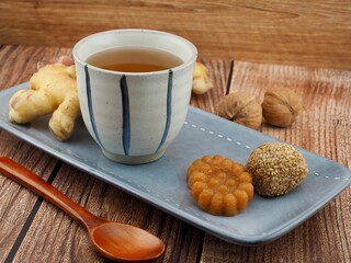 한국 전통음료 생강차, 한과