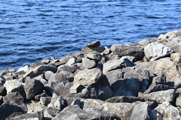 Large Rocks and Boulders