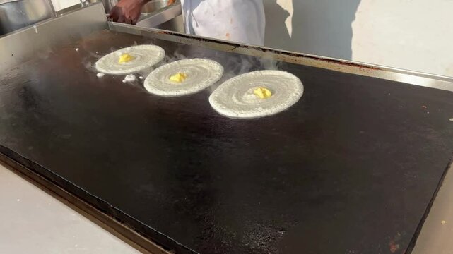 Making benne dosa from batter