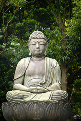 the buddha statue in japan with dramatic tone