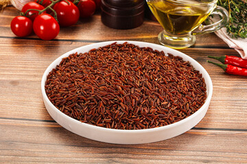 Red raw dry rice gor cooking