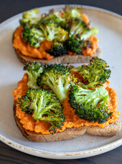 Delicious Healthy Toast with Roasted Broccoli for Breakfast