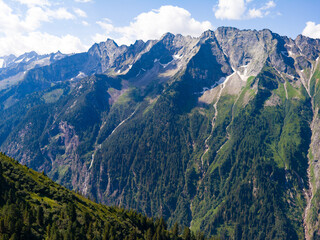 View from the Filzenkogel to the Ahornspitze in the background