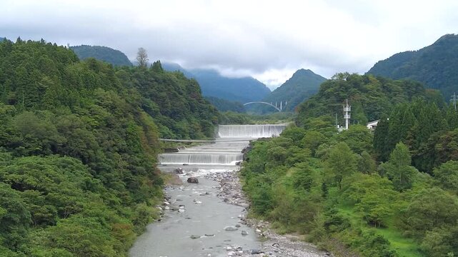 重要文化財に指定されている本宮砂防堰堤