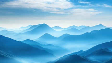 Obraz premium Misty mountains in Vietnam under a December sky, symbolizing the natural beauty of the season