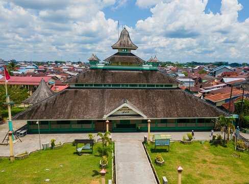 Aerial view of Jami Mosque of Pontianak, also known as Sultan Syarif Abdurrahman Mosque, is the oldest mosque of Pontianak, in West Kalimantan, Indonesia. Located in the bank of Kapuas River.