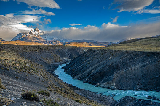 Argentina, Santa Cruz, El Chalten, Mount Fitz Roy massif and Las Vueltas River in morning light