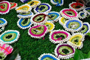 Indian Bridal Hair Accessories, Bridal Hair accessories, Indian Flowers , Fresh Flower Garland, Veni, Gajra for sale in Pune Market.