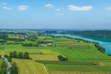 Sommer am Tachinger See rund um die Gemeinde Taching in Oberbayern