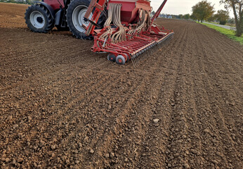universal precision seeding machine for corn, sunflower, field beans, non-pelleted beets, pelleted...