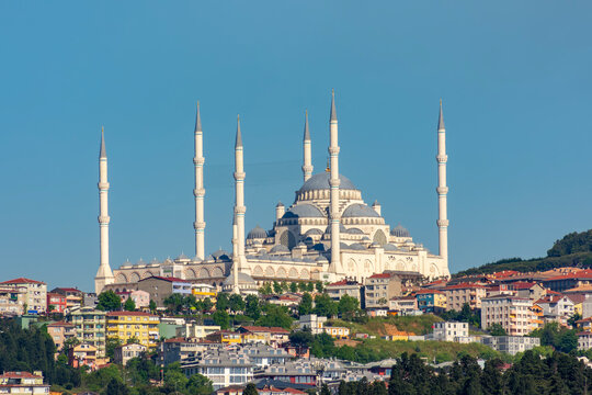 Grand Camlica Mosque in Istanbul, Turkey