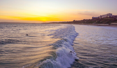 Obraz premium Sunset Surfing.