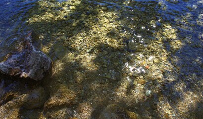  light play in clear water