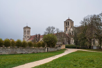 Naklejka premium Exterior view of the Basilica of Vézelay in Burgundy, France