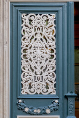 Dekorative, alte Eingangstür