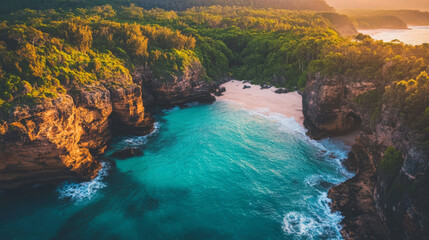 Naklejka premium A serene top-down shot of a coastline with dramatic cliffs, clear turquoise waters lapping at the shore, and pristine white sand beaches stretching out to the horizon.
