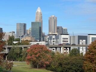 Obraz premium View of the Charlotte, NC skyline cityscape on a clear autumn fall day