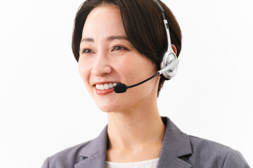 若い女性のオペレーター　ビジネスイメージ	
