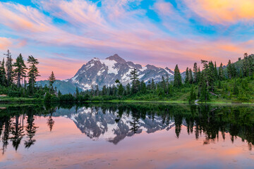 North Cascades National Park Picture Lake View Point Mt Braker Shuksan Seattle Washington State