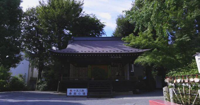 A Nanasha shrine in Tokyo wide shot