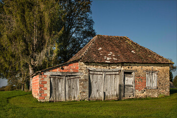 Ancient barn and garage aged and broken down so no longer used © Colleenashley