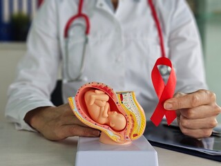 HIV infection and pregnancy. Health problems in pregnant women infected with HIV