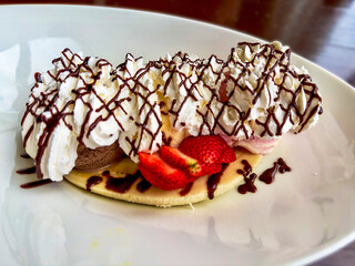 delicious banana spilt dessert