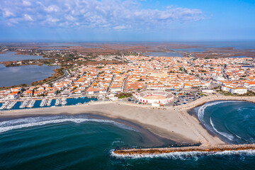Aerial view of the town of Saintes Maries de la Mer, in the Bouches du Rhône, in Provence, France © FredP