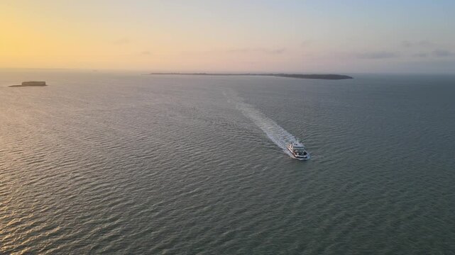 Bateau Pointe de la Fum&eacute;e, Fouras, Charente Maritime, France