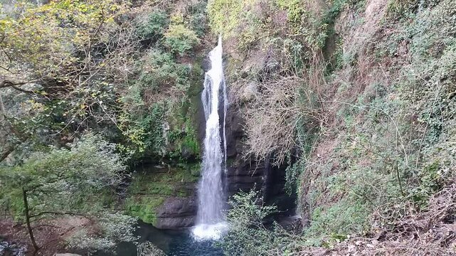 Carpinone - Cascata Carpino dal sentiero di accesso
