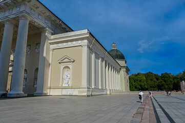 Obraz premium The Cathedral St. Stanislaus, Vilniaus arkikatedra at the cathedral square Katedros aikate as a historical sight in the Lithuanian capital, Vilnius, Lithuania