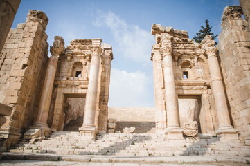 Fototapeta premium ruins of the acient roman city of Jerash in Jordan