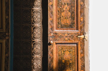 door with ornament