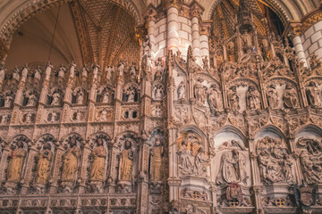 intérieur de la cathédrale gothique flamboyant de Tolède