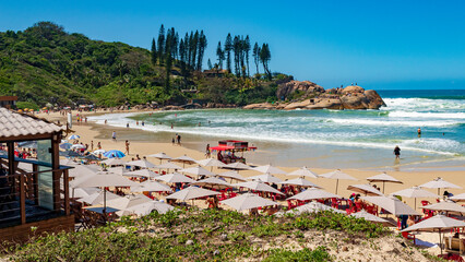 guarda-sóis em florianopolis e a praia da Joaquina Florianópolis Santa Catarina Brasil 