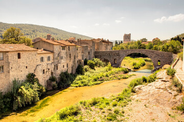 Le vieux pont de Lagrasse village de France