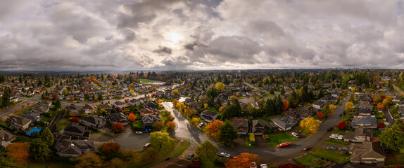 Obraz premium Picturesque Sunrise Over Residential Area in Surrey, Vancouver, BC