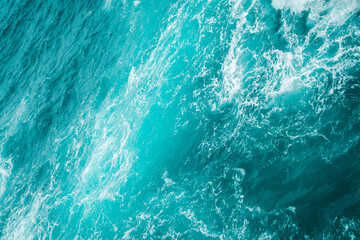 Obraz premium Ocean Water with White Waves – Soft Wave Background