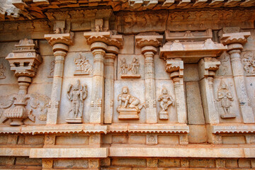 Obraz premium The Hazara Ramachandra Temple at Hampi India. Dedicated to Lord Rama, it was built in the early 15th century by King of Vijayanagara, Devaraya II.