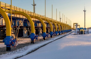 Industrial equipment for the gas industry, air cooling devices, winter season, dawn