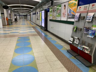 越中島駅構内の景色