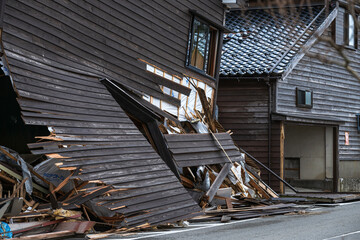 令和6年能登半島地震 倒壊した家屋