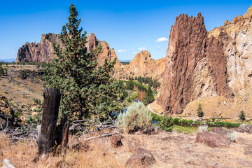 Scenic River Valley and Rock Formations at Smith Rock State Park, Oregon