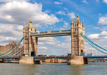 Obraz premium Famous Tower bridge over Thames river, London, UK